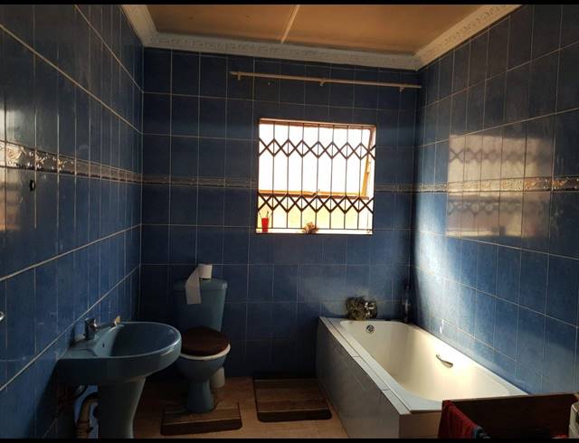3 BEDROOM HOUSE FOR SALE IN BEVERLEY HILLS